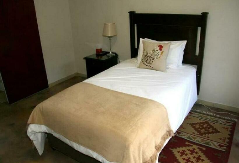 スタンダードシングルルーム, Monacco Guest House