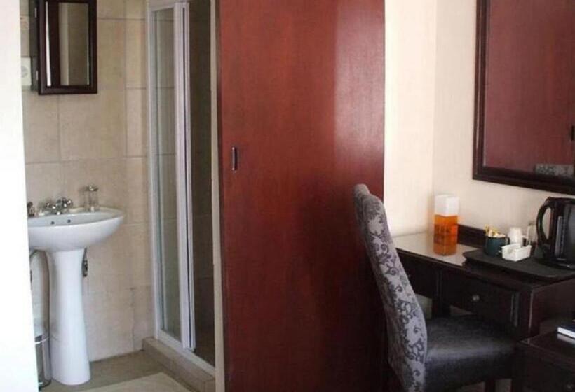 スタンダードルーム, Monacco Guest House