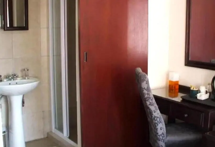 Deluxe-huone, Monacco Guest House