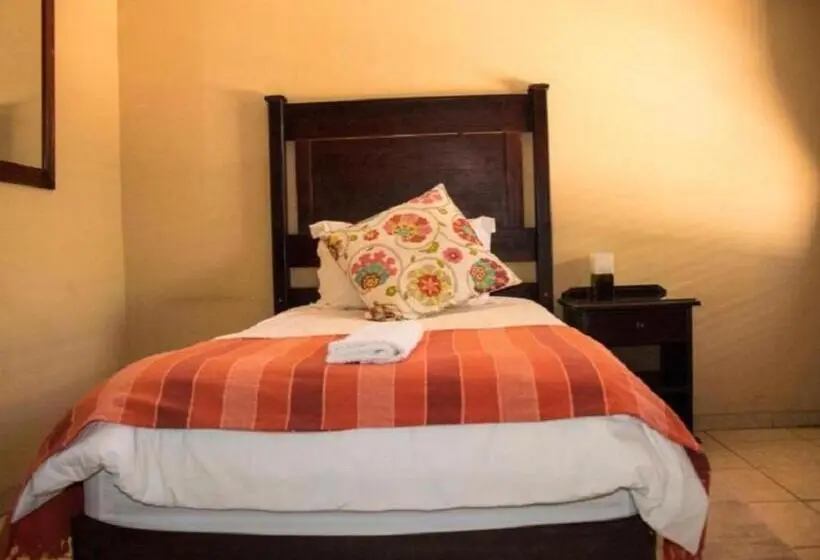 Standard Yhden Hengen Huone, Monacco Guest House