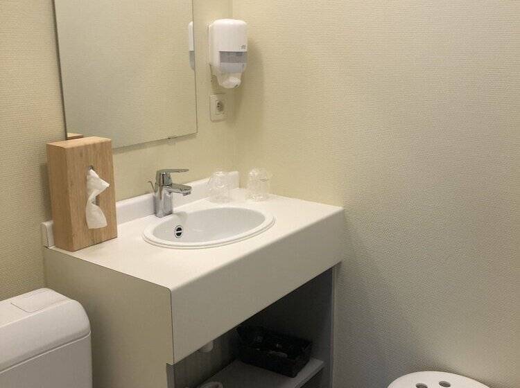 غرفة قياسية, Des Postes