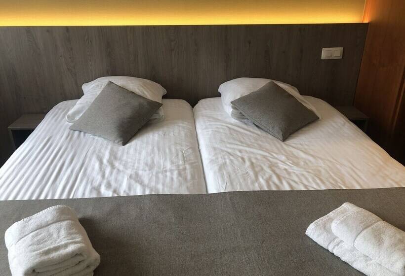 غرفة قياسية, Des Postes