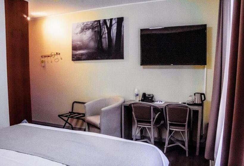 غرفة كومفورت, Des Postes