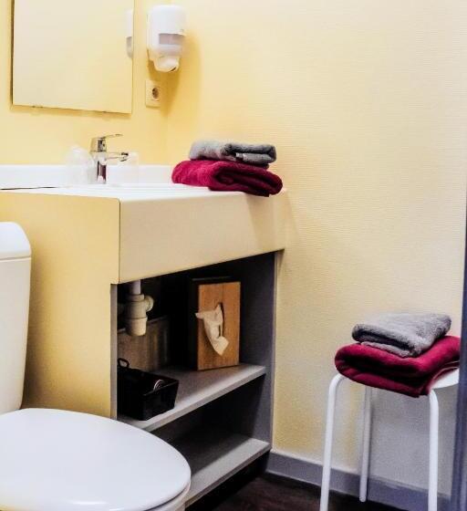 غرفة قياسية, Des Postes