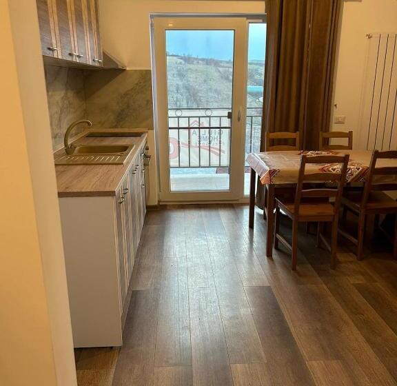 Апартаменты 1 Спальня с Балконом, Giulia Home