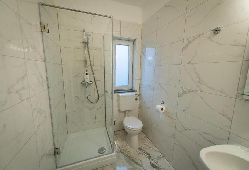 トリプルクラシックルーム, Giulia Home