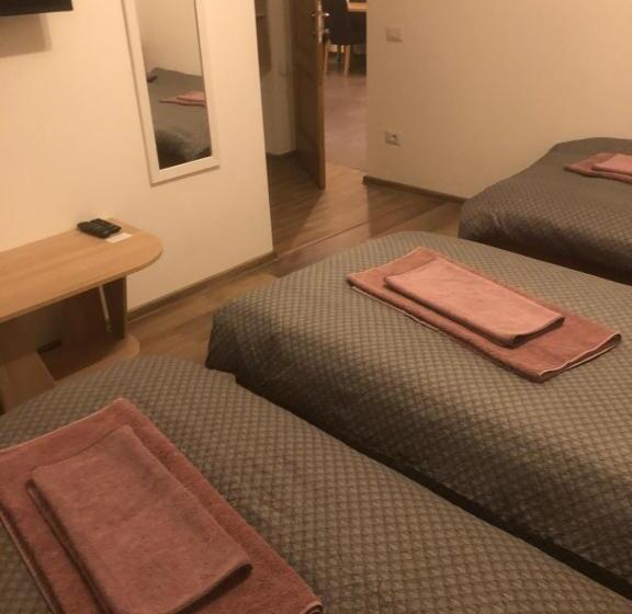 Трехместный Номер Классика, Giulia Home