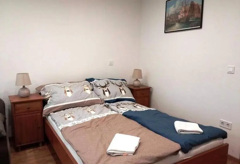 Huoneisto 1 Makuuhuone, érdi Muskátlis Vendégház