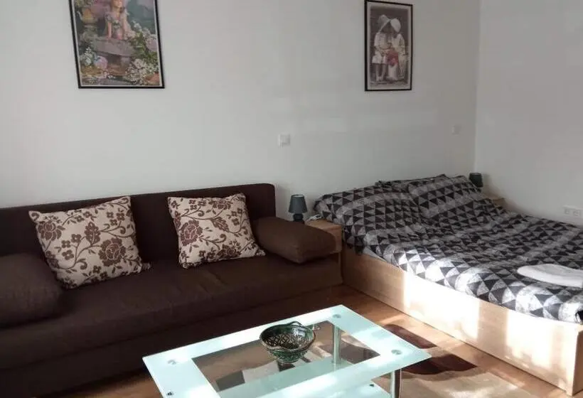 Standard Neljän Hengen Huone, érdi Muskátlis Vendégház