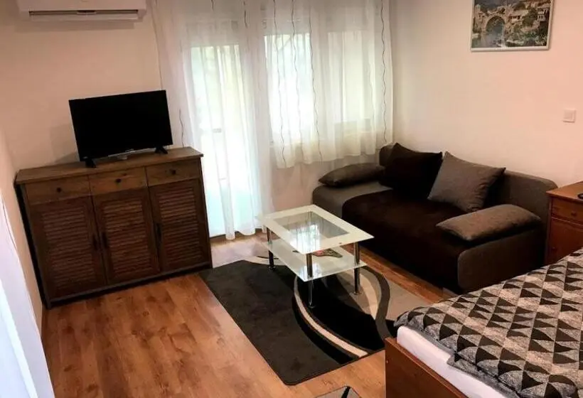 Standard Neljän Hengen Huone, érdi Muskátlis Vendégház