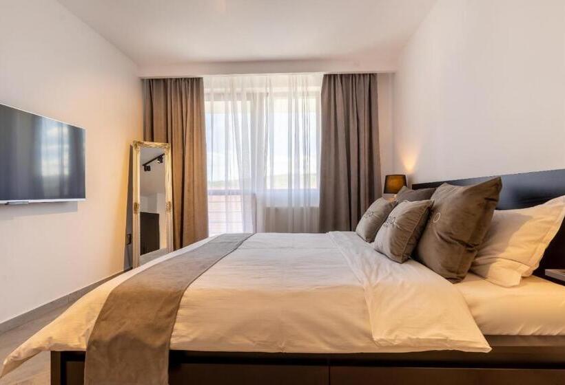 标准间带阳台, Urbio Private Suites