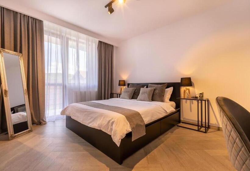 标准间带阳台, Urbio Private Suites