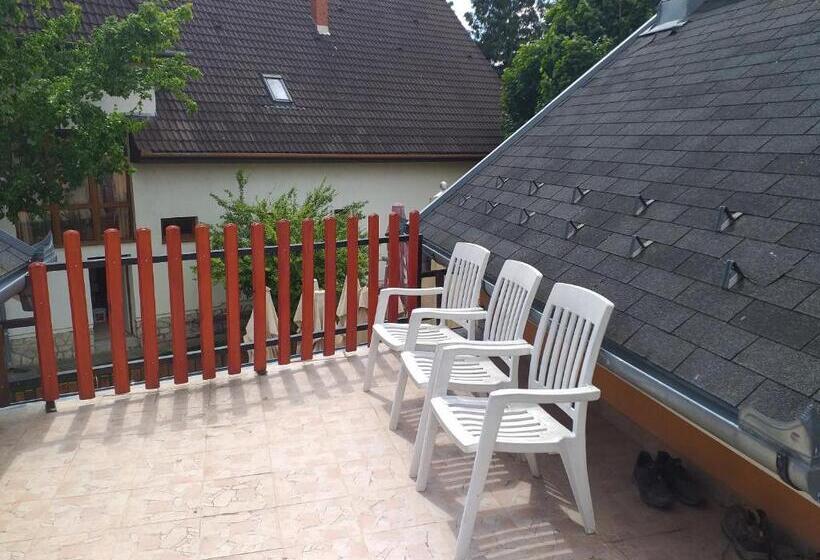 スタンダード４人部屋, Balaton Grill Szállás Siófok