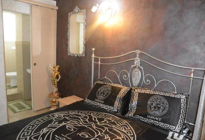 اتاق اکونومی, B&b Sotto Gli Archi