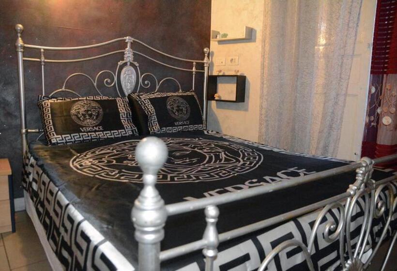 اتاق اکونومی, B&b Sotto Gli Archi