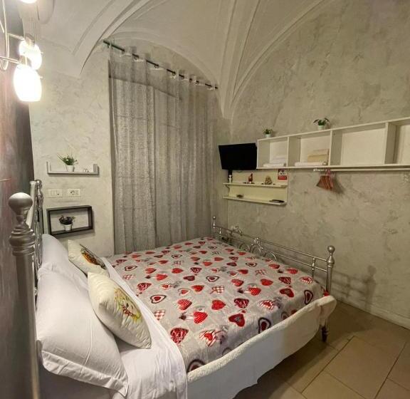 اتاق اکونومی, B&b Sotto Gli Archi