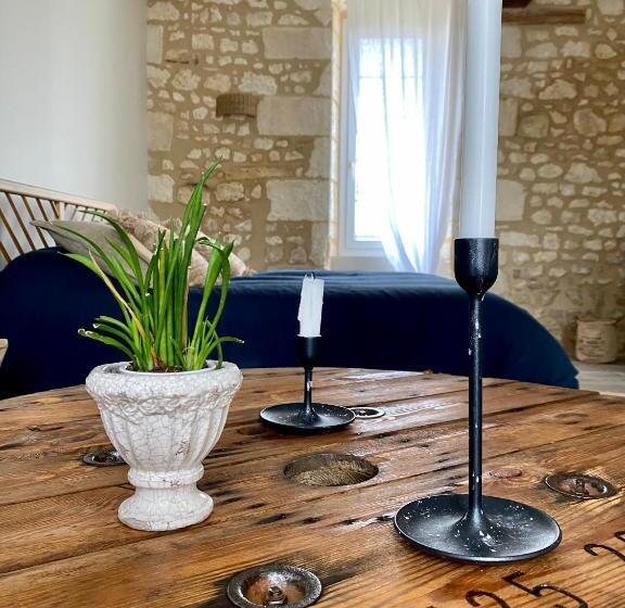 スタンダードルーム, La Gouronerie