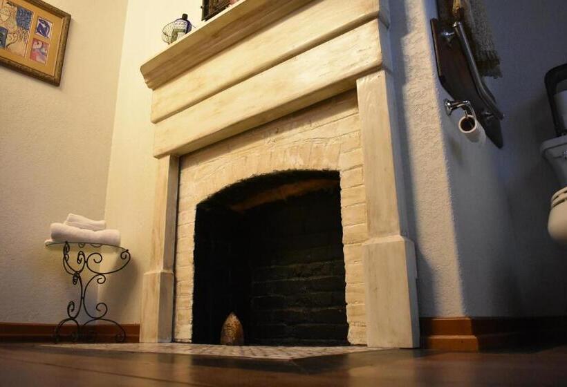 带大床的复式套间, The Gallery House Boutique