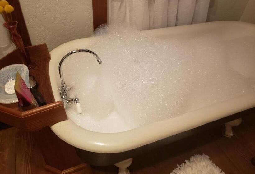 带大床的复式套间, The Gallery House Boutique