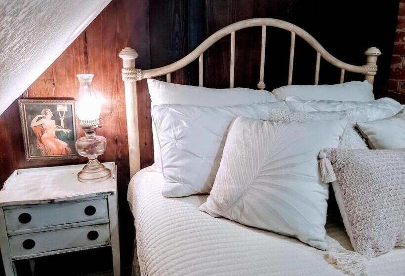 标准工作室, The Gallery House Boutique