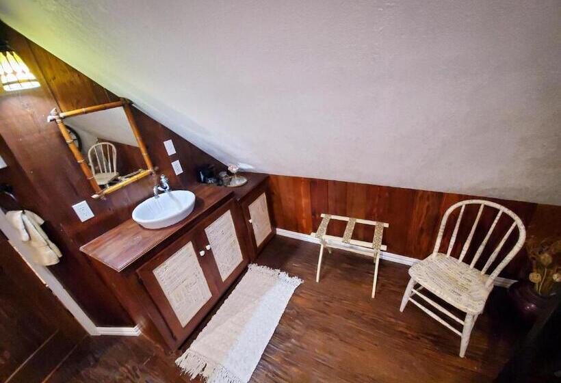 标准工作室, The Gallery House Boutique