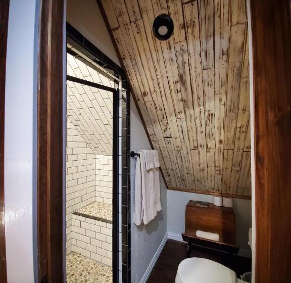 标准工作室, The Gallery House Boutique