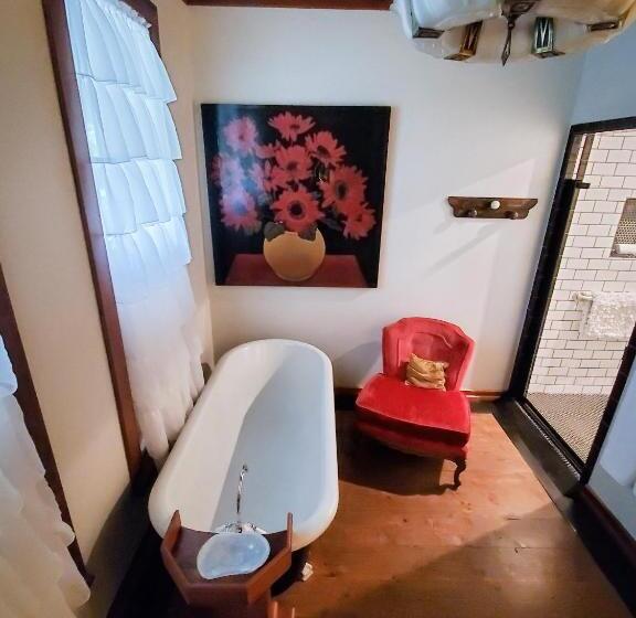 带大床的复式套间, The Gallery House Boutique