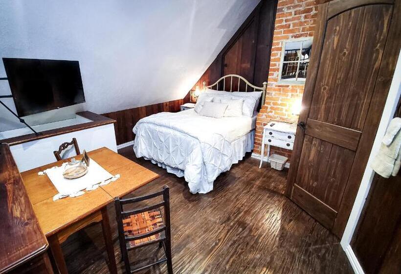 标准工作室, The Gallery House Boutique