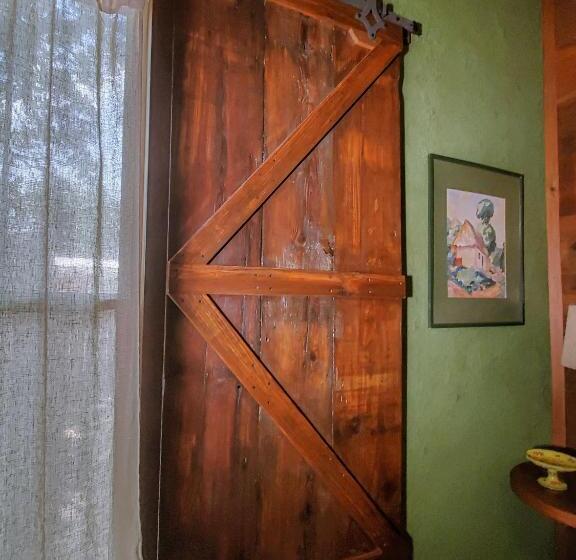 带大床的复式套间, The Gallery House Boutique