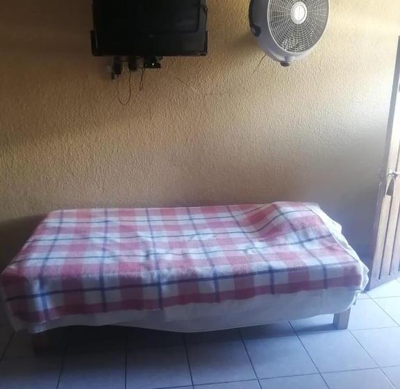 Standard Kolmen Hengen Huone, H Mexicana De Mármol
