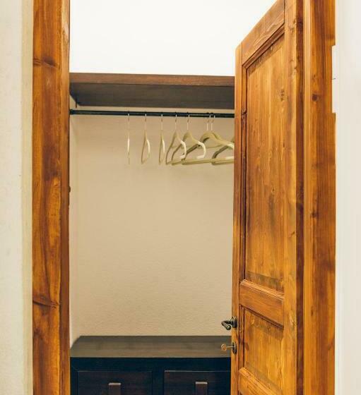 اتاق استاندارد, Aquila D Oro Trieste