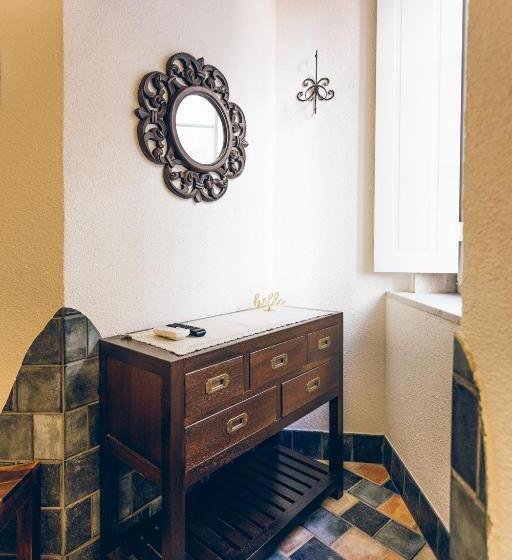 اتاق استاندارد, Aquila D Oro Trieste