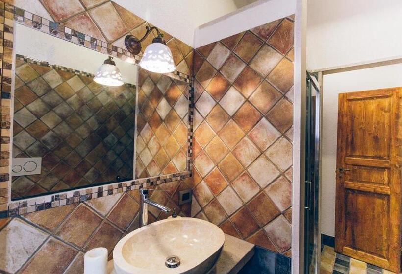 اتاق استاندارد, Aquila D Oro Trieste