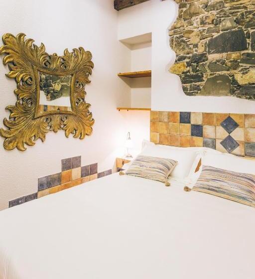 اتاق لوکس, Aquila D Oro Trieste