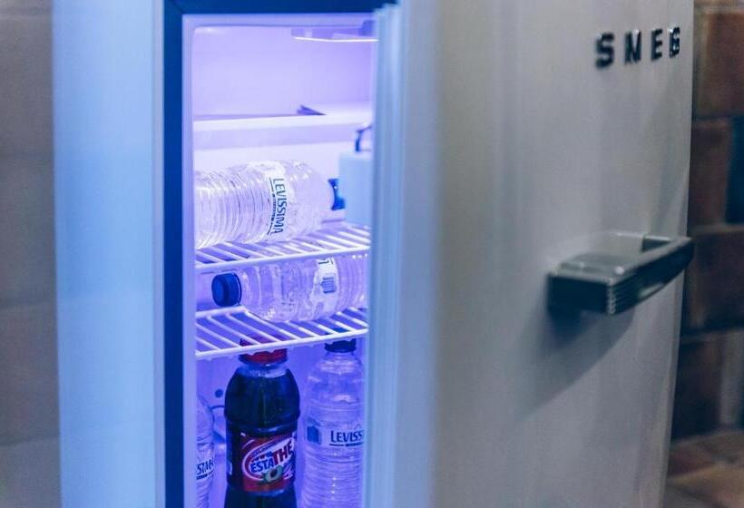 اتاق لوکس, Aquila D Oro Trieste