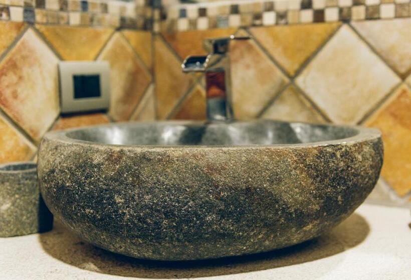 اتاق استاندارد, Aquila D Oro Trieste