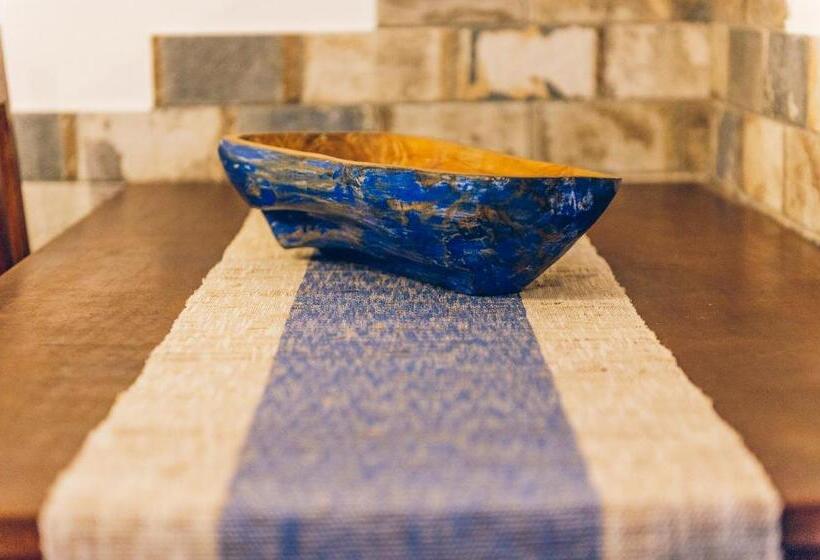 اتاق لوکس, Aquila D Oro Trieste