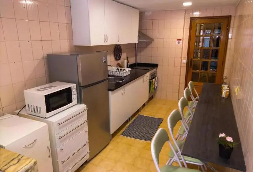 اتاق استاندارد سه نفره, Friends In Braga   Charming Bedrooms In The Historic Center