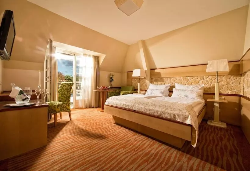 コンフォートルーム, Garten Hotel Ochensberger