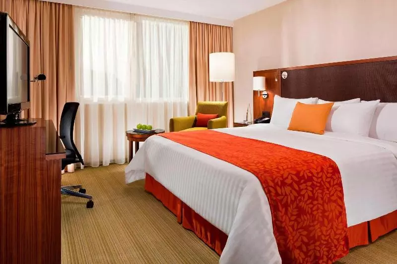 キングサイズベッドのスーペリアルーム, Courtyard By Marriott Paris Arcueil