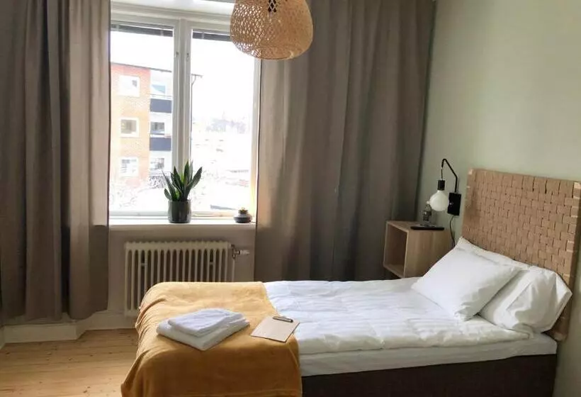 Standard Yhden Hengen Huone, L & Bistro Rödesund