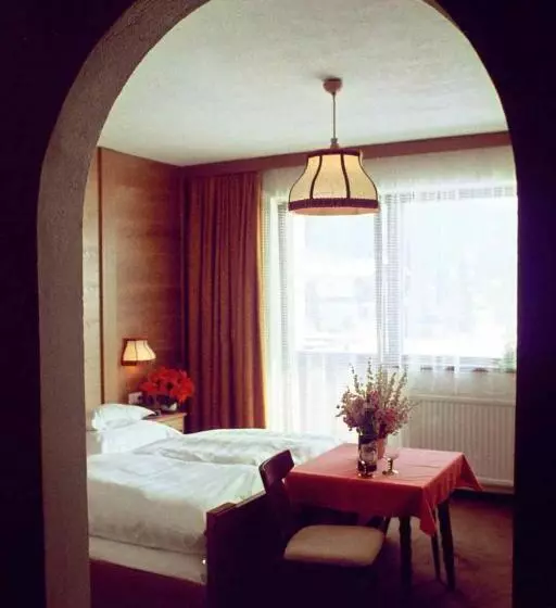 اتاق استاندارد, Menthof