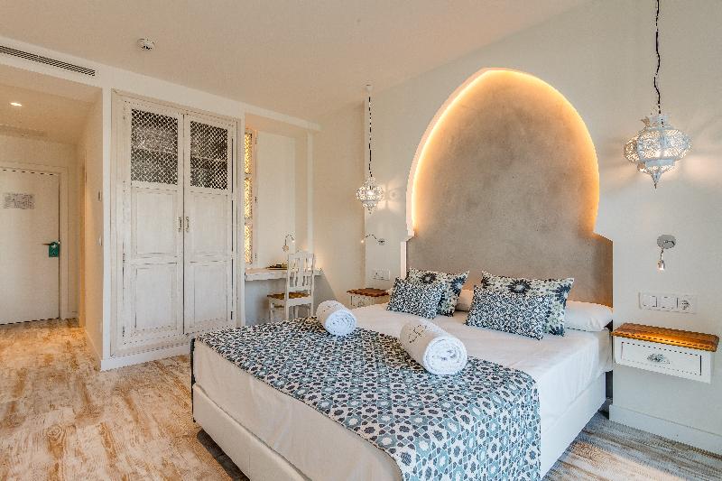 带大床的套房, Quality Inn & Suites Huntsville Research Park Area