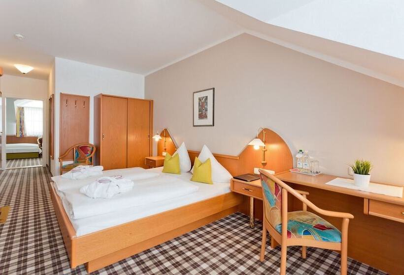 غرفة سوبيريور ثلاثية, Zum Mohren