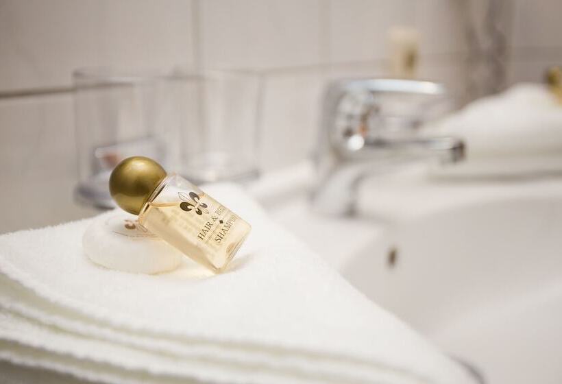 غرفة سوبيريور رباعية, Zum Mohren