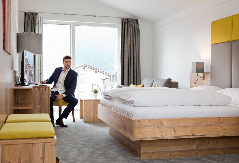 جناح جونيور مزوَّد بشرفة, Zum Mohren