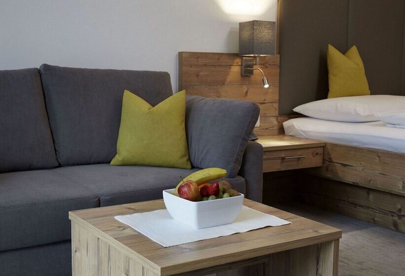 جناح جونيور مزوَّد بشرفة, Zum Mohren