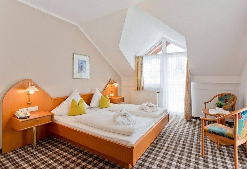 غرفة قياسية مزوَّدة بشُرفة, Zum Mohren