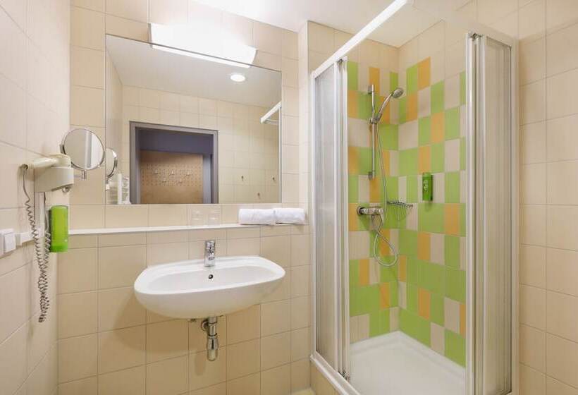 スタンダード４人部屋, Jufa Hotel Waldviertel