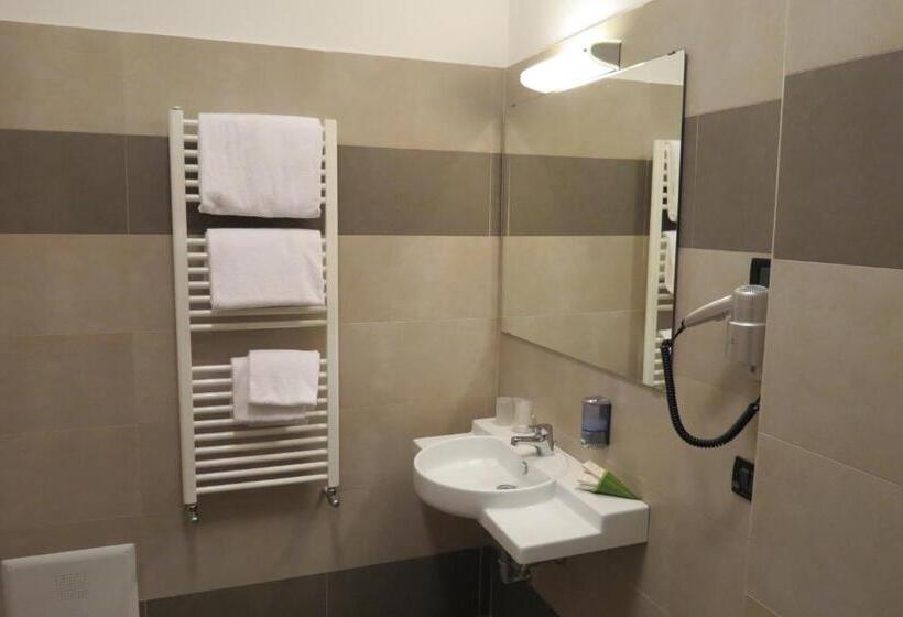 スタンダードトリプルルーム, Life Sport Hotel